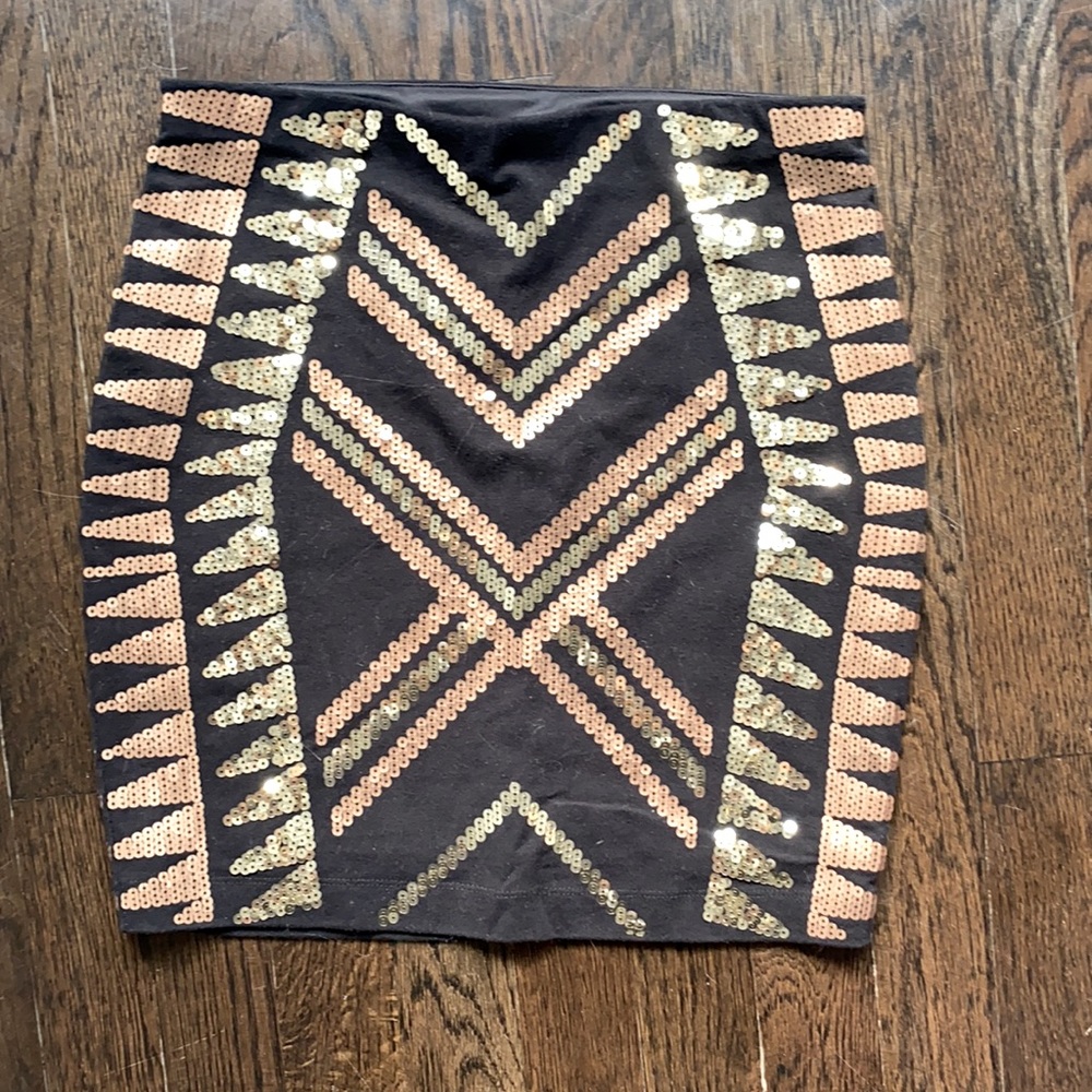 EXPRESS BLACK AND GOLD MINI SKIRT